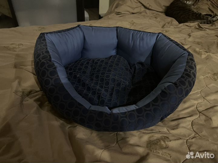 Лежанка для собак и кошек