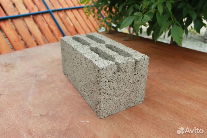 Блоки и полублоки для стройки (керамзитобетонные)