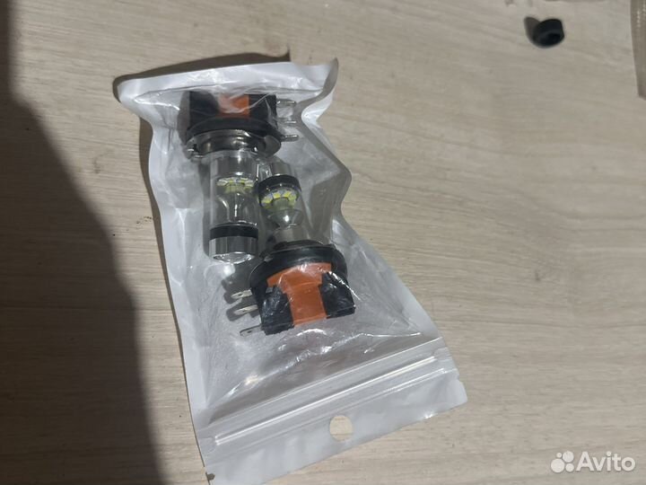 Продам две новые лампы