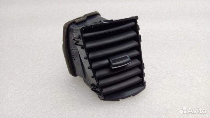 Дефлектор воздушный правый Mitsubishi Outlander GF