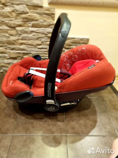 Автокресло 0+ Maxi-Cosi Pebble для детей 0-13 кг