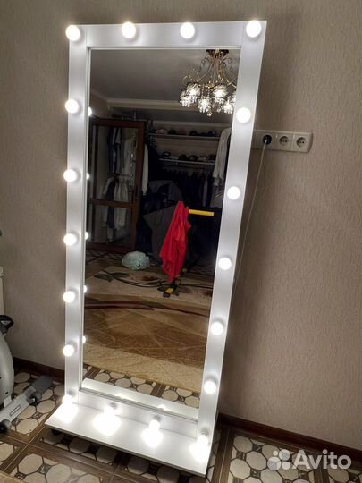 Гримерное зеркало