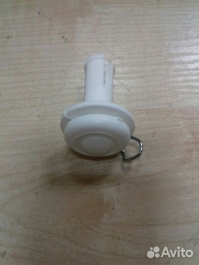 Запчасть на коляску крепление колеса