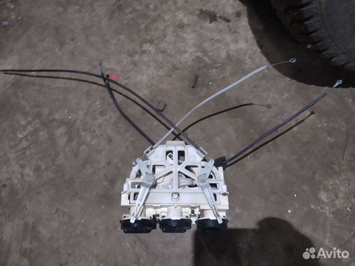 Блок управления отопителем Мицубиси Галант Е3