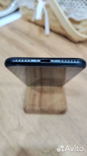 iPhone SE (2022), 64 ГБ