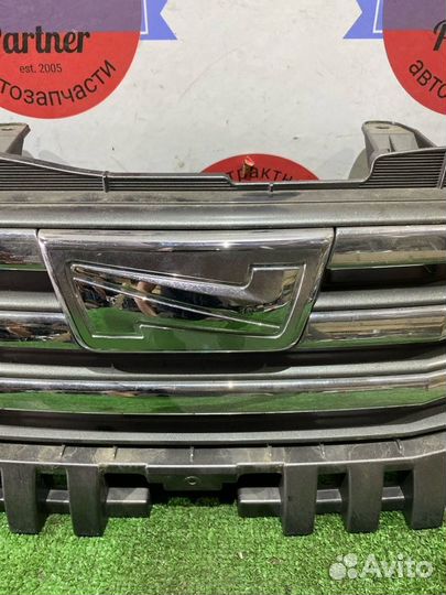 Решетка радиатора Toyota Noah ZRR75G 3ZR-FAE 2013