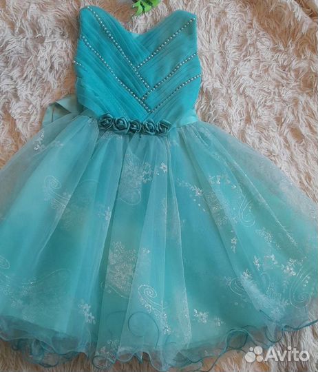 Платье нарядное для девочки 6 лет