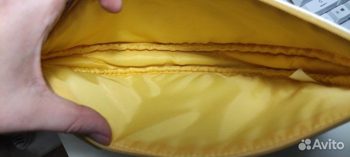 Сумка в виде лимона с монетницей Avon