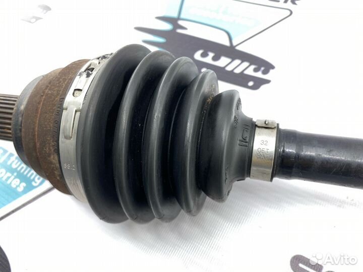 Привод передний левый Bmw X5 E70 N52B30AF 2008