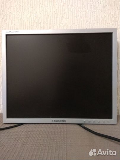 Монитор Samsung SyncMaster 740n