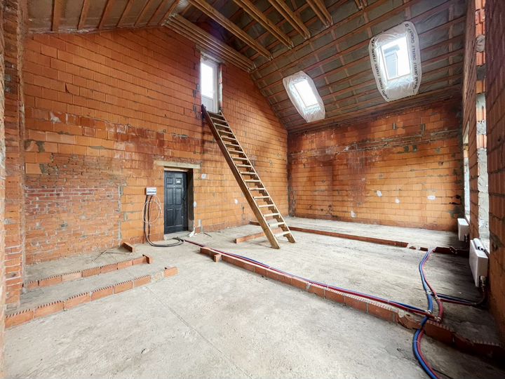 2-к. квартира, 60 м², 4/4 эт.