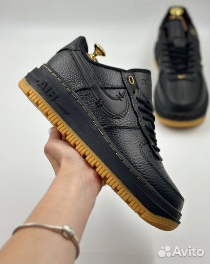 Классические Черные Nike Air Force 1 Low Luxe Gum