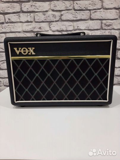 Басовый комбоусилитель VOX Pathfinder Bass 10