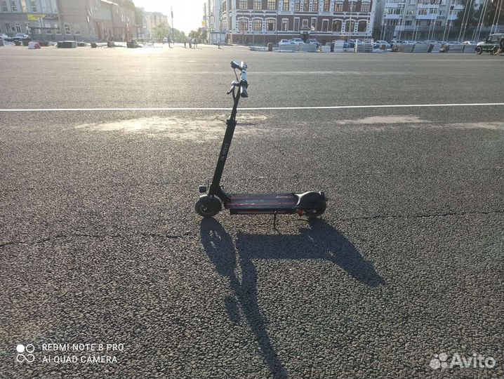 Электросамокат kugoo m2 (на фото без сиденья)