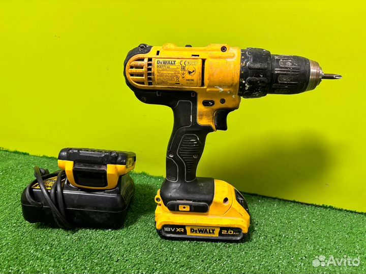 Аккумуляторная дрель-шуруповерт dewalt DCD771-ls