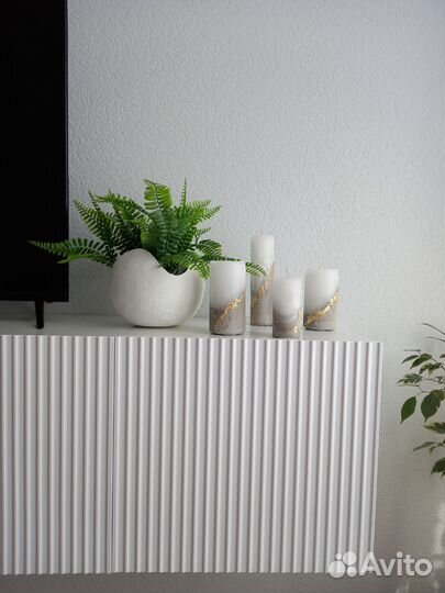 Свечи на бетоне