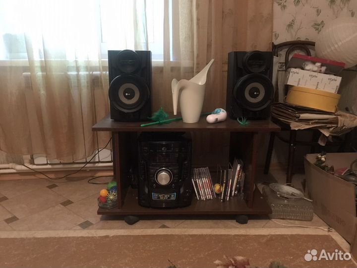 Тумба под телевизор