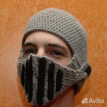 Шапка в стиле римского рыцаря