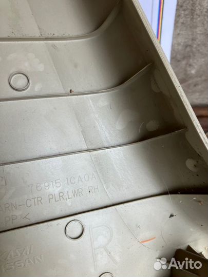 Накладка на стойку кузова передняя правая Infiniti