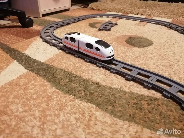 Железная дорога с музыкальным поездом