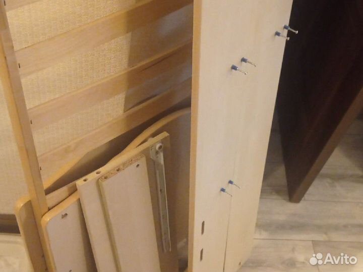 Кровать бежевая 170 на 60