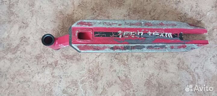Дека на трюковой самокат