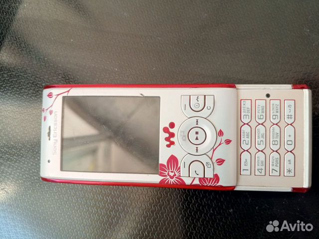 Sony Ericsson W595