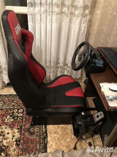 Игровое кресло (кокпит)