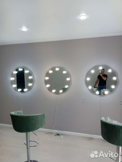 Зеркало с лампочками