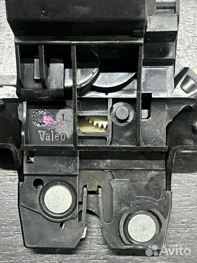 Замок Багажника мерседес w211