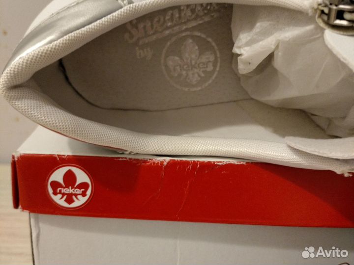 Кроссовки женские 42 р