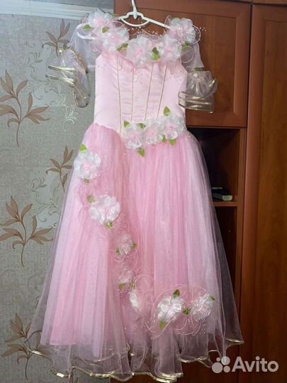 Платье бальное