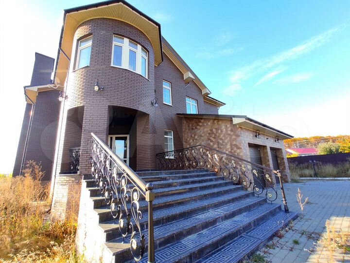 Дом 579 м² на участке 30 сот.