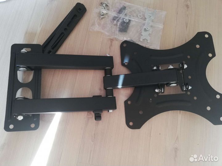 Кронштейн для телевизора поворотный