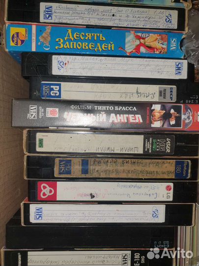 Видеокассеты 16шт