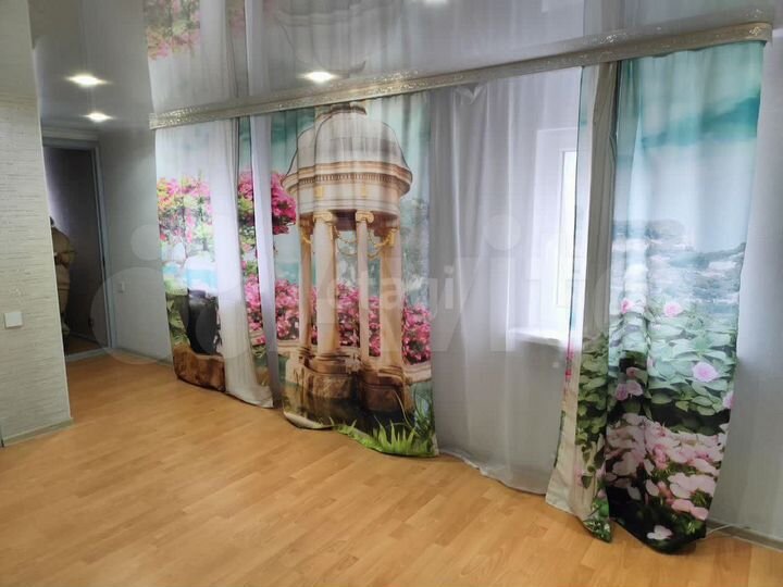 Дом 184 м² на участке 2,5 сот.