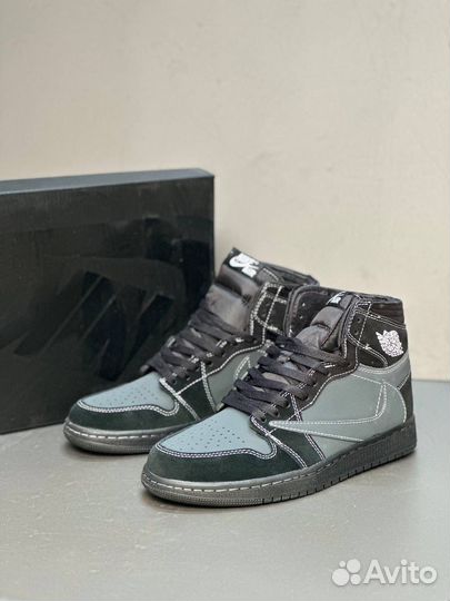 Кросслвки Nike Air Jordan 1 High OG Phantom