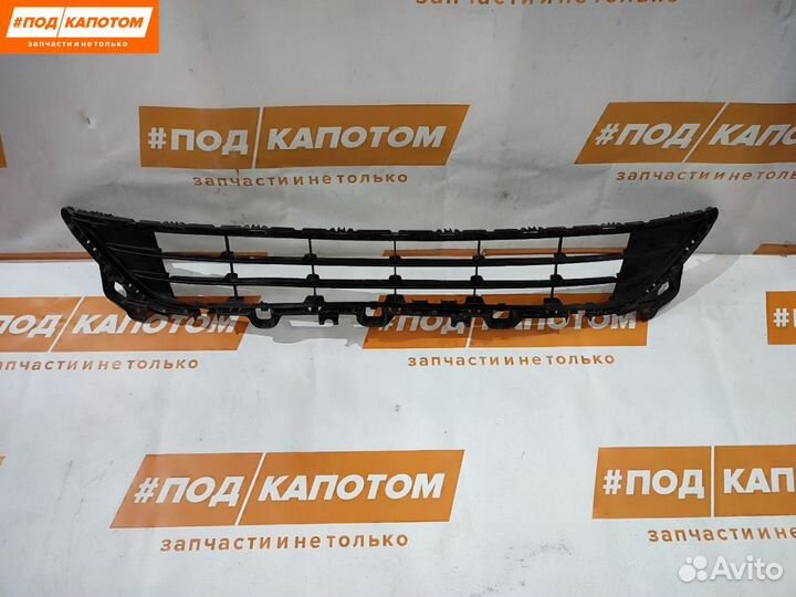 Решетка в бампер нижняя Mazda 6 GJ 2015 GHP9501T1D