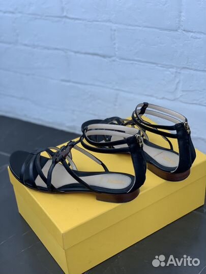 Босоножки Fendi 37 размер