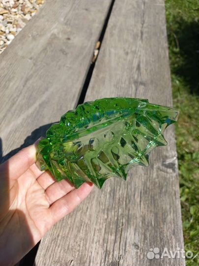 Икорница/вазочка/пепельница зелёное стекло