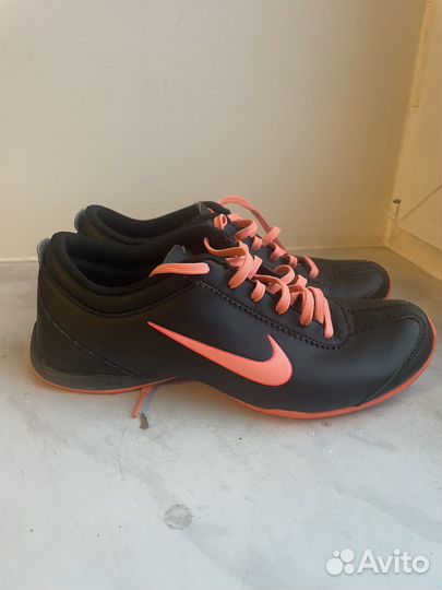 Кроссовки nike air musio 36.5