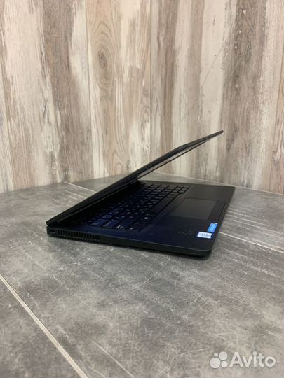Ноутбук Dell Latitude E7270 i5-6300U