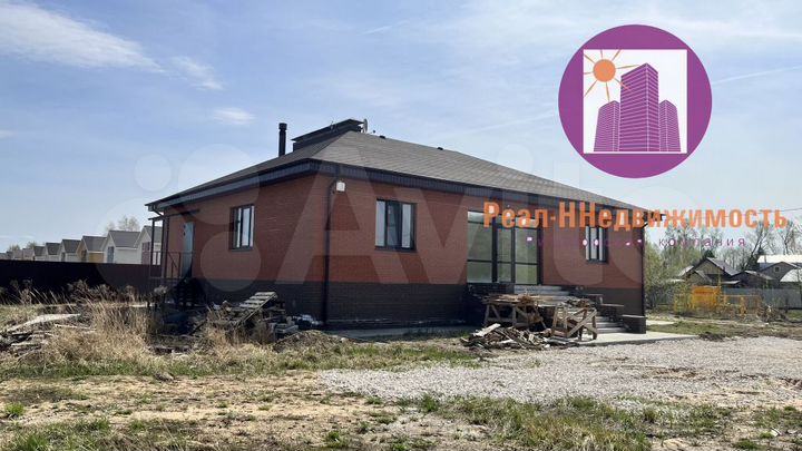 Коттедж 340,4 м² на участке 26,5 сот.