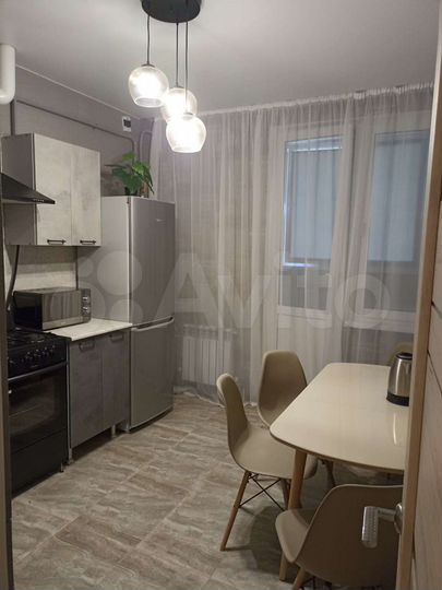 2-к. квартира, 56 м², 1/9 эт.