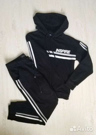 Костюм спортивный