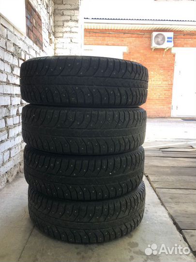 Bridgestone Ice Cruiser 7000 225/65 R17 40F