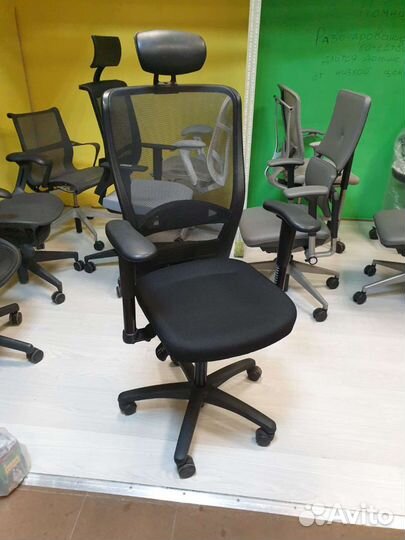 Компьютерные кресла Interstuhl