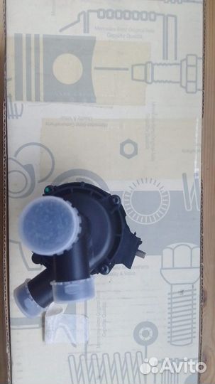 Дополнительная водяная помпа Mercedes S-Class W221