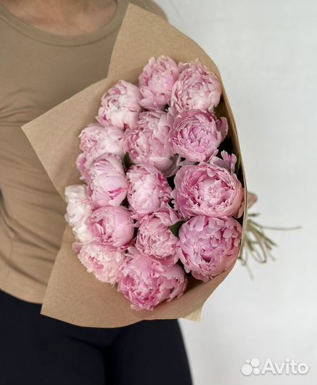 Букет цветов пионы