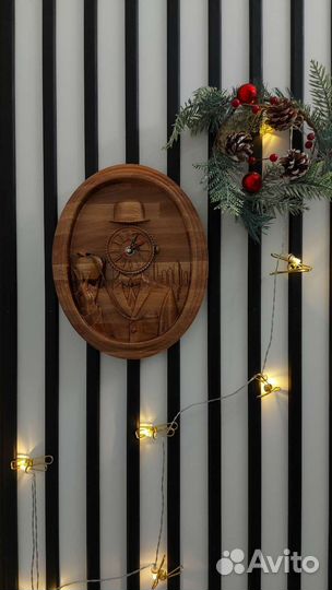 Стильные часы новые